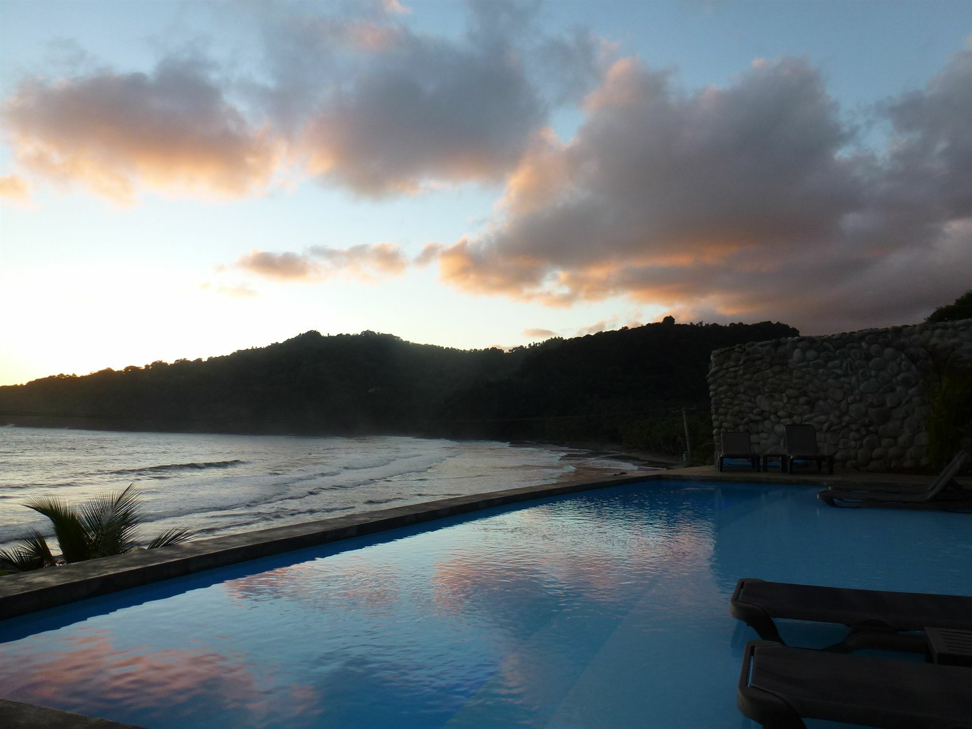 Pagua Bay House - Oceanfront Cabana'S Marigot エクステリア 写真